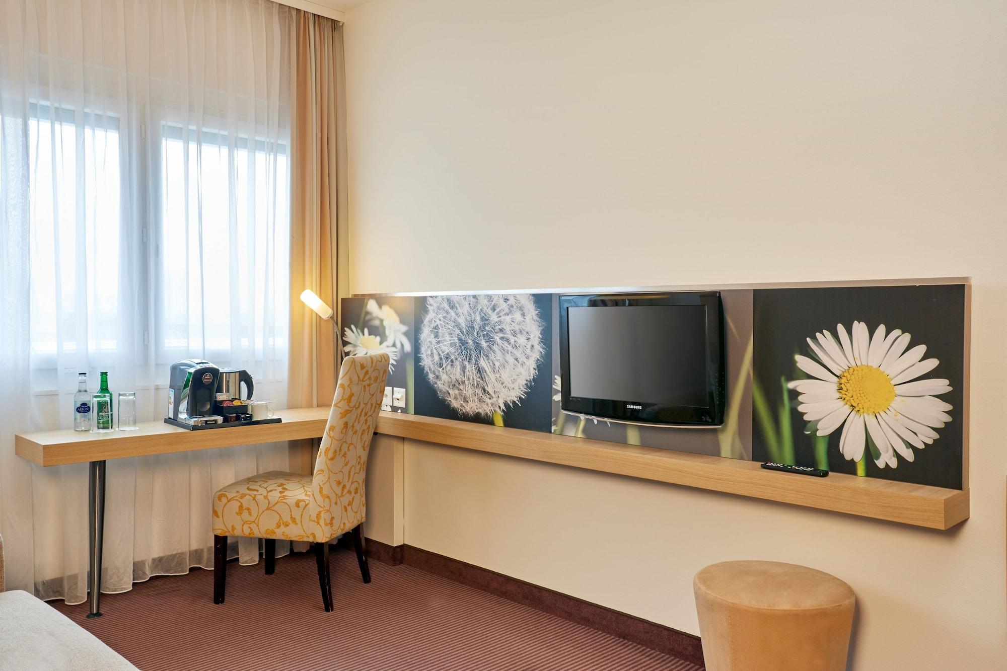 H+ Otel Zürih