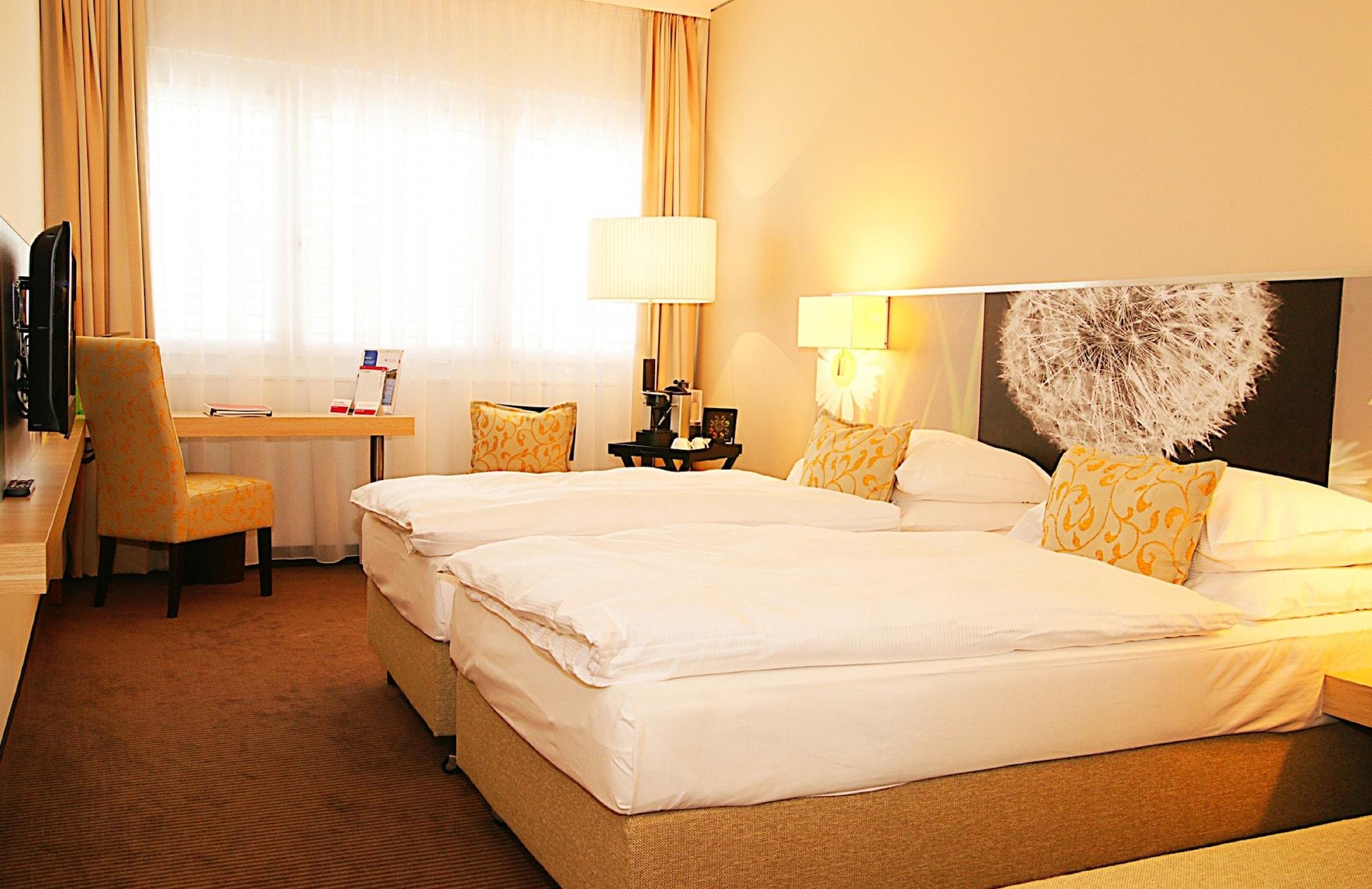 H+ Otel Zürih