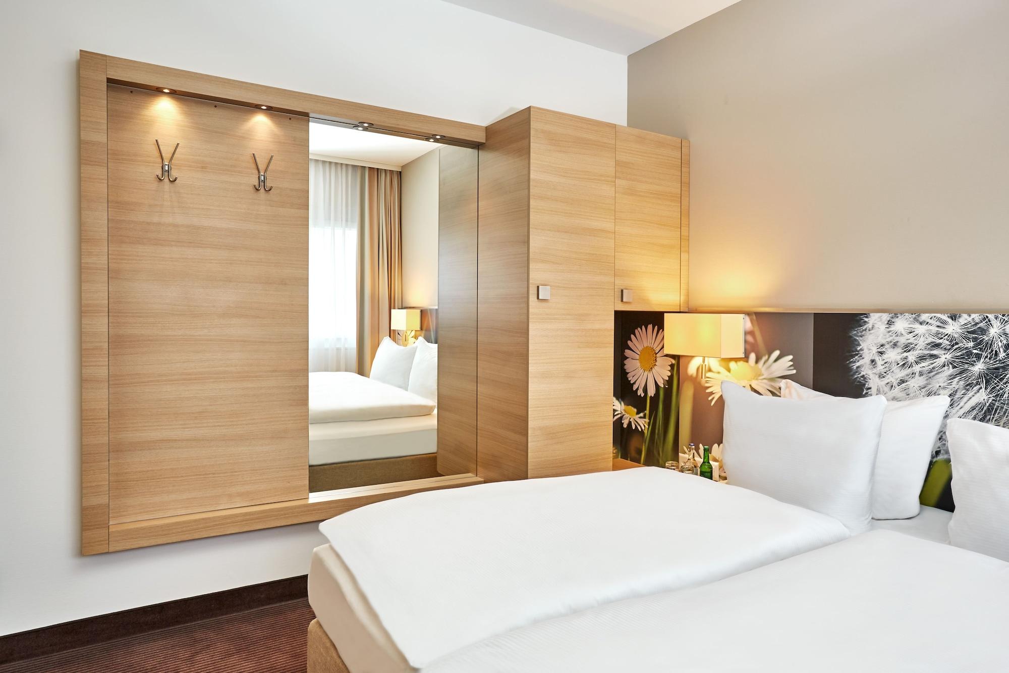 H+ Otel 4*