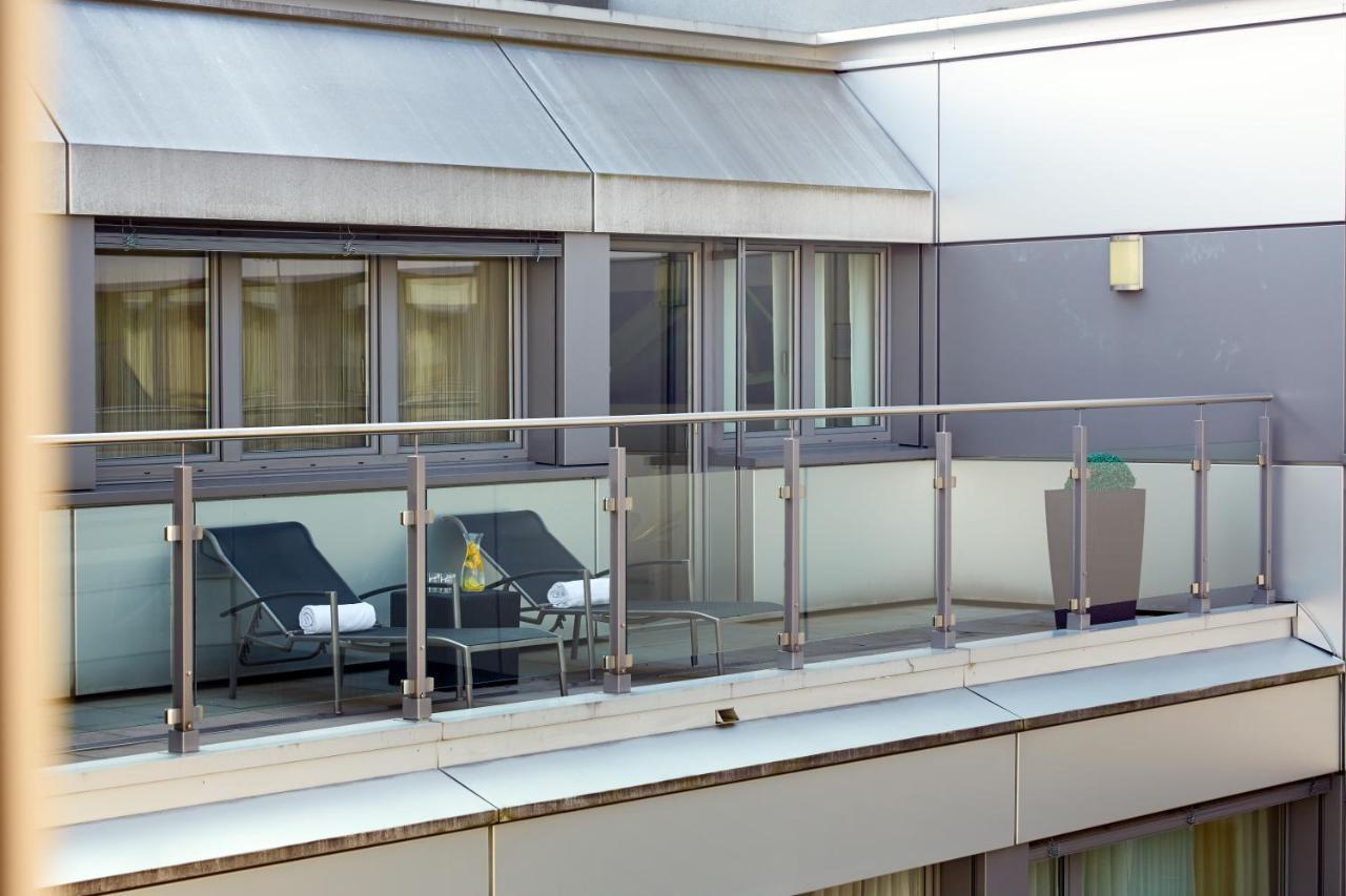 Otel H+
